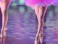 Ballet Dancers En Pointe